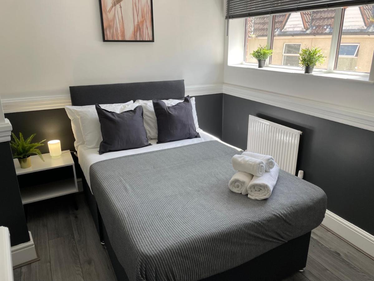 Pluxa Bearwood Hotel Double Beds With Ensuite And Car Park Birmingham Dış mekan fotoğraf